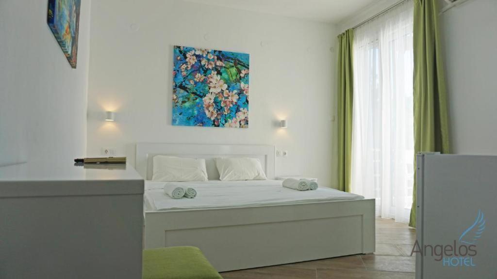 Angelos Hotel Ormos Panagias Buitenkant foto