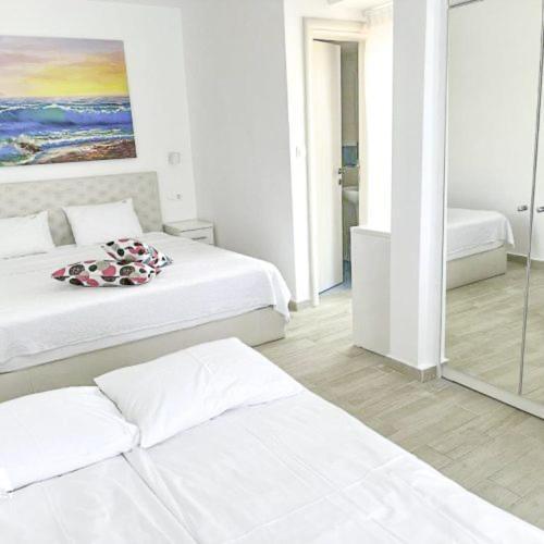Angelos Hotel Ormos Panagias Buitenkant foto
